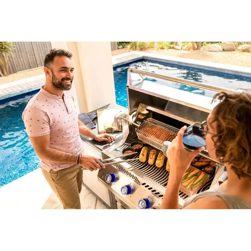 EX Display - Napoleon | Oasis 105 Outdoor Kitchen, Built-in 700 Series 32 With Sizzle Zone  Side Burner